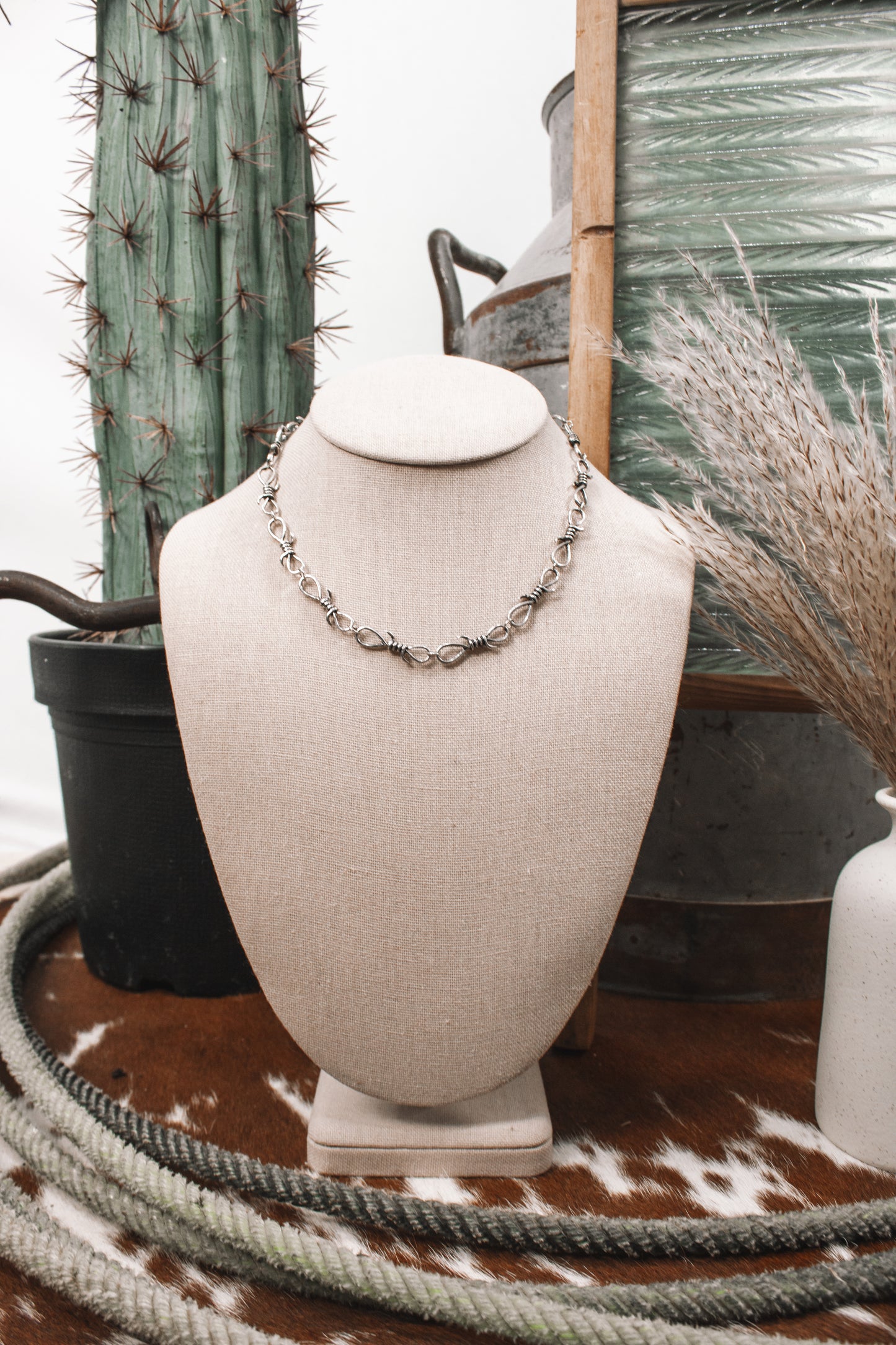 The Barb Necklace