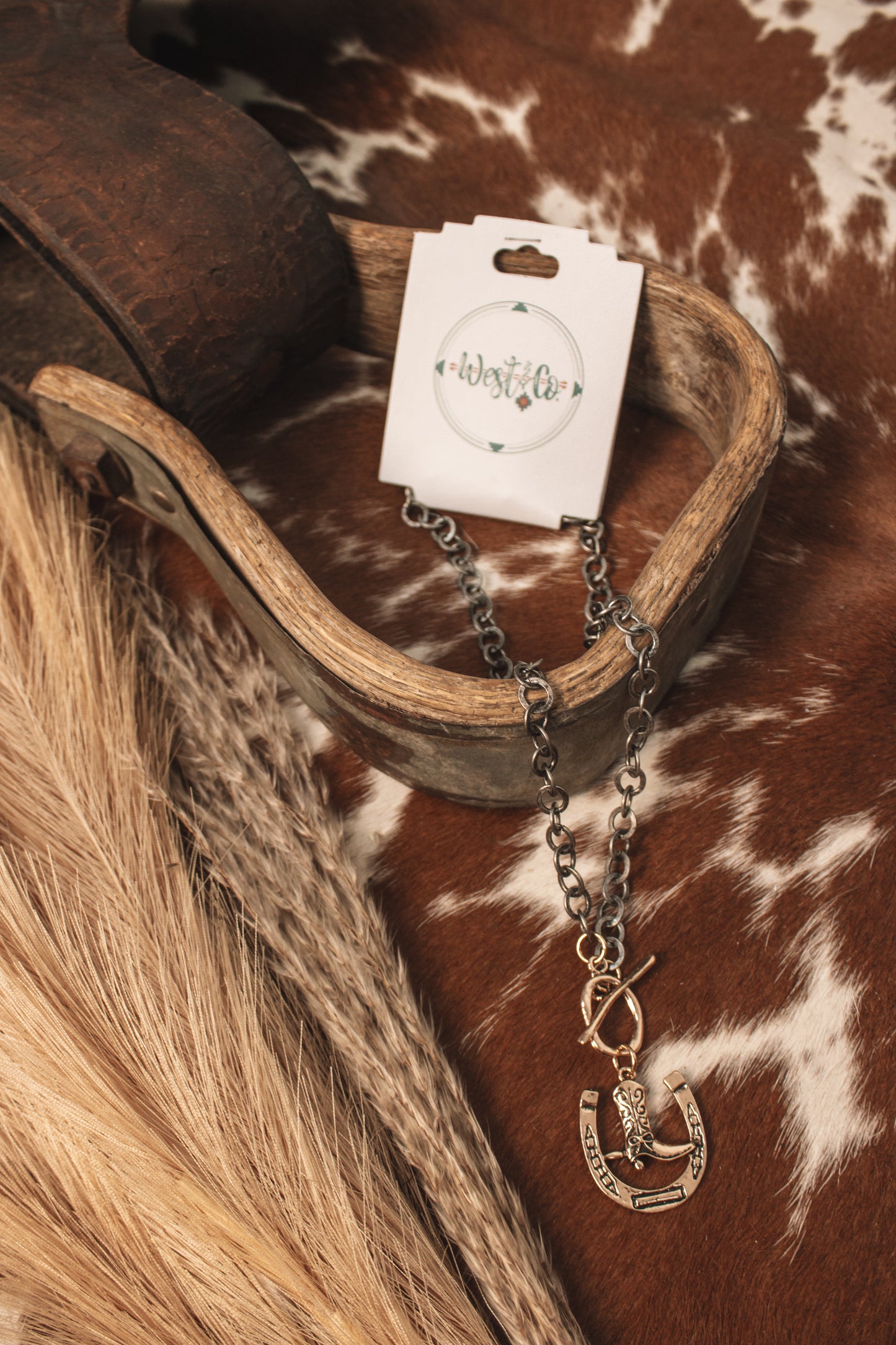 Two-Tone Chain Necklace W/ Horseshoe Pendant & Toggle Clasp