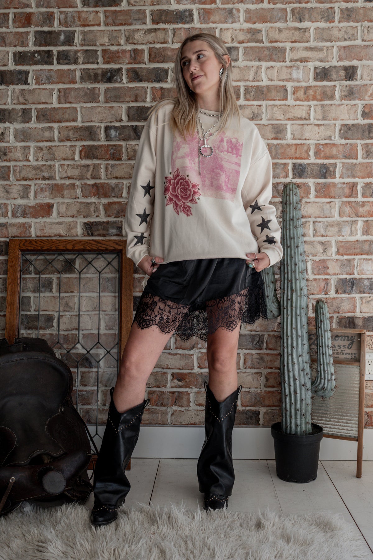Stamford Rose Sweatshrit