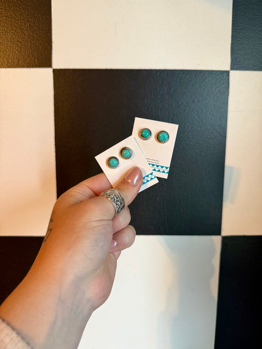 Authentic Turquoise Studs W/ Rope Border