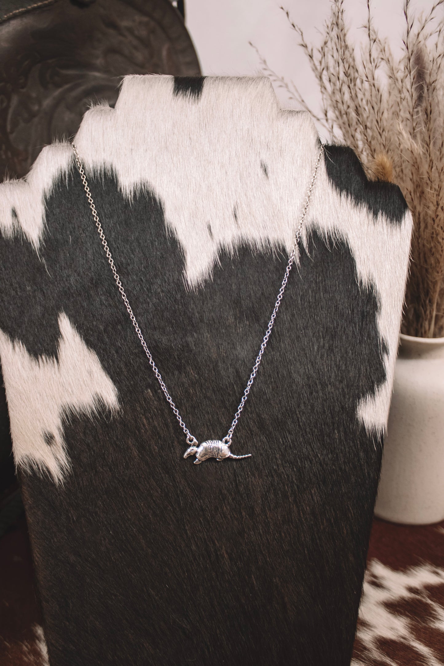 The Dillo Necklace