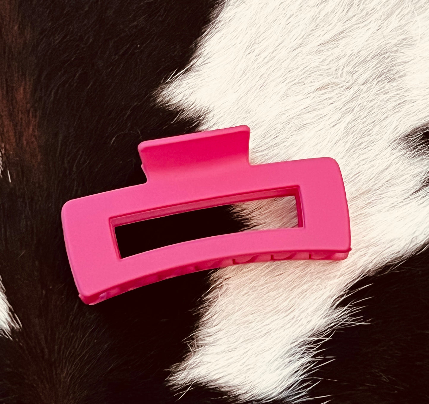 The Branded Roan - Hot Pink Jumbo Claw Clip